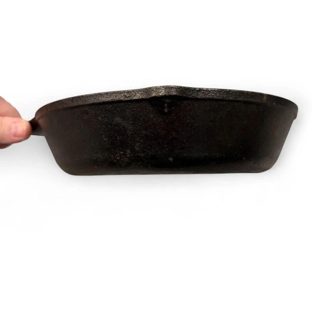 Lodge No 5 Cast Iron Skillet 8